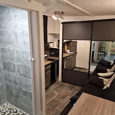 Agreable Studio Avec Sa Terrasse Exterieure Entierement Amenage A 5 Min De La Mer Cannes Exterior photo